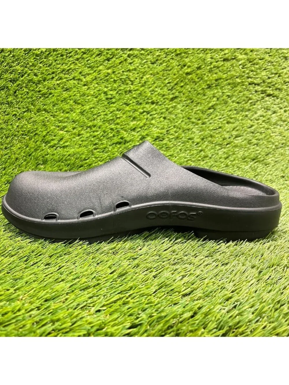 OOFOS OOcloog Clog Mens Size 11 Black Beach Outdoor Slip On Recovery Sandals